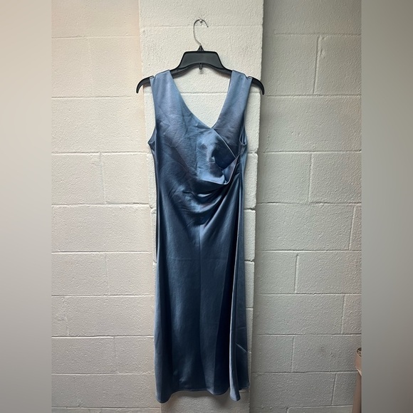 White House Black Market Dresses & Skirts - White House Black Market Blue Sheath Dress V-Neck Sleeveless